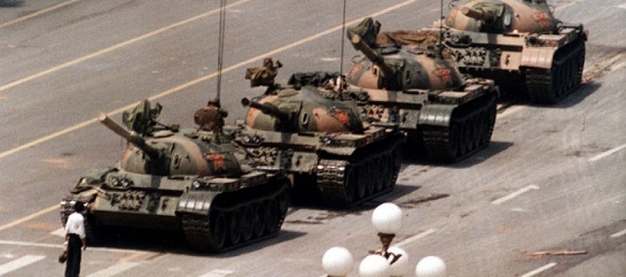 Tianasquare Quel ragazzo che fermò i tank
