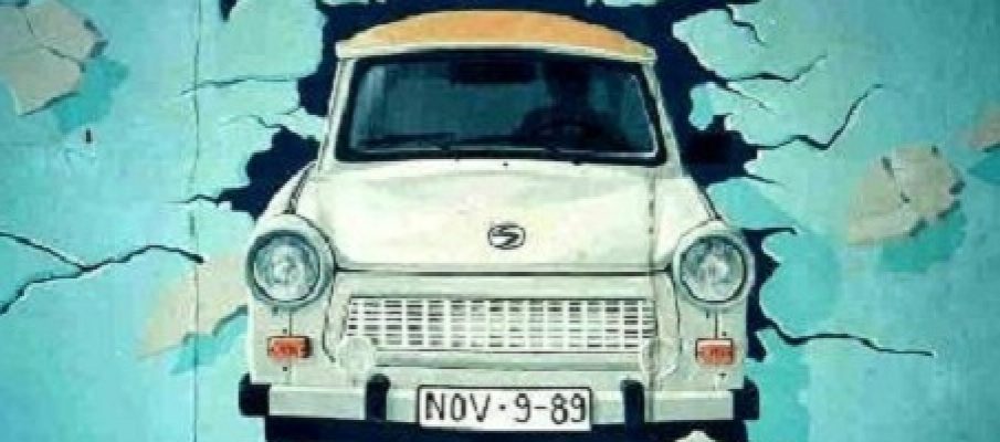 Berlin_Wall_Trabant_grafitti Non c’è libertà anche senza il Muro