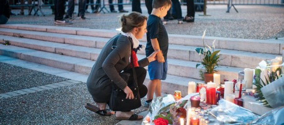 odio2 No pubblicità ai terroristi, ha ragione la stampa francese?