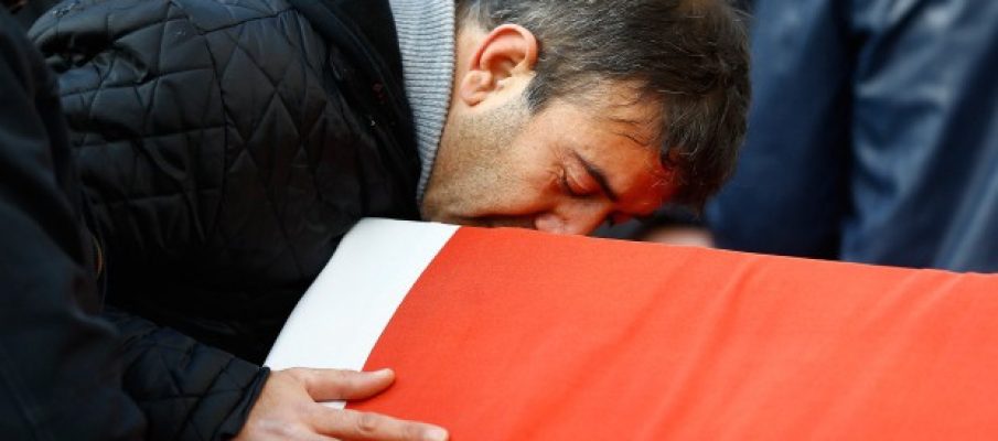 0-Vgl8GuedawYvfmPh Perché in Occidente non ci dilunghiamo sui morti turchi