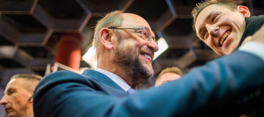 Martin Schulz Der SPD-Kanzlerkandidat Martin Schulz, più ne sbaglia e più la Sinistra ci rimette