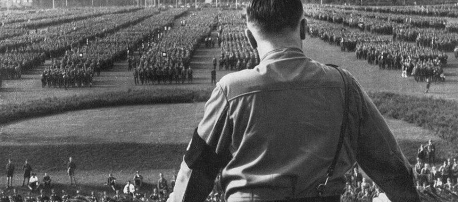 hhhh Sono a pieno ritmo le prove di fascismo